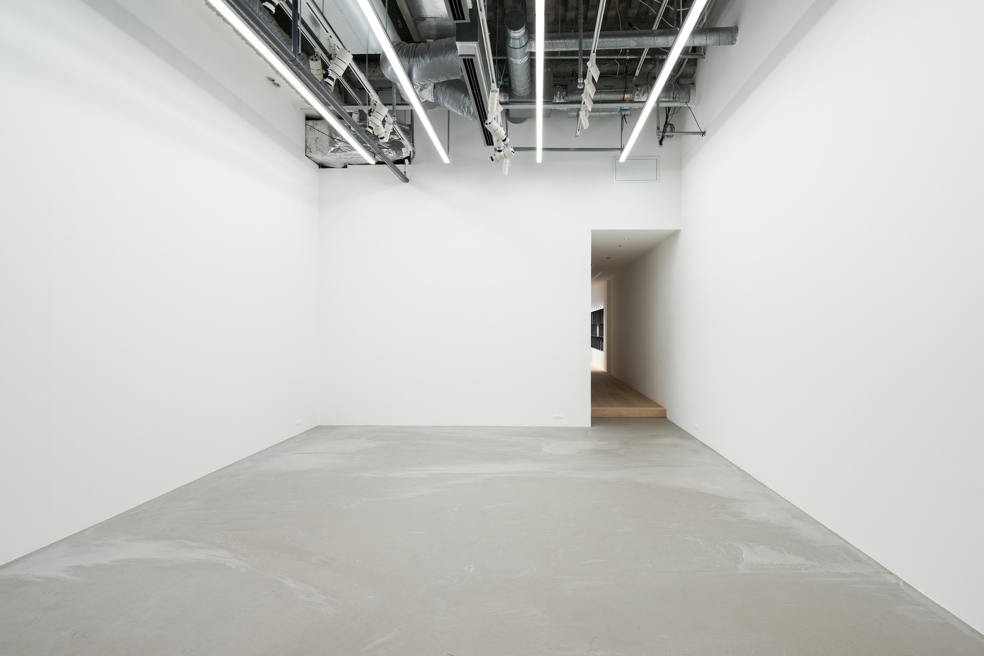 https://awt2025.artweektokyo.com/wp-content/uploads/2025/08/2c89a996c265a2dc6584340b2fed9df8.jpg